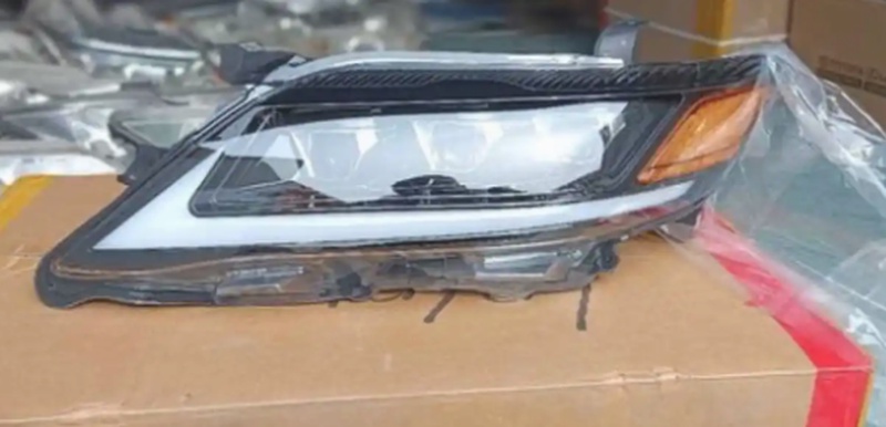 Передние фары 3-лупа для Toyota Camry 2